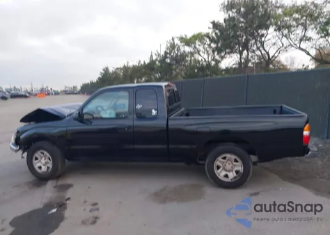 2001 Toyota Tacoma z USA, uszkodzony, nr VIN 5TEVL52N71Z728872